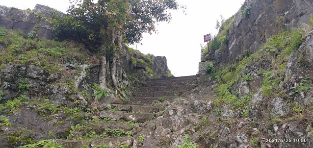 वैराटगडाचा मुख्य प्रवेश द्वार