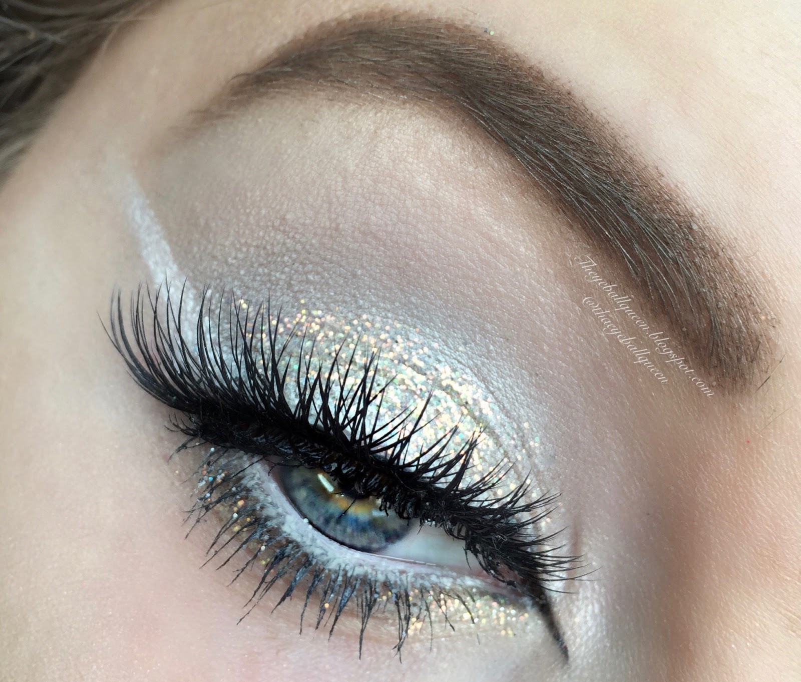White And Gold Glittery Summer Ice Queen Makeup Tutorial