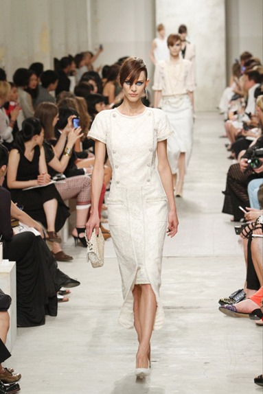 HiimaB_CHANEL_041_1366_450x675