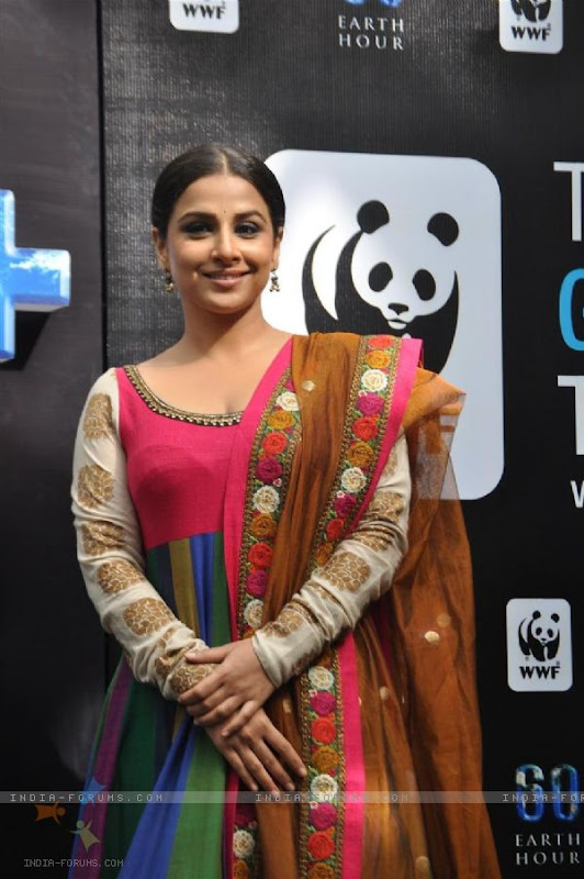 vidhya balan at World Earth Hour Event photos unseen pics