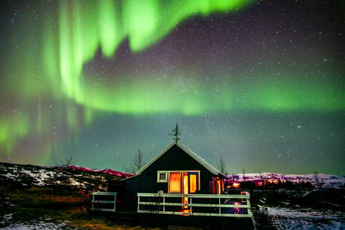  Melihat Keindahan Aurora di Islandia