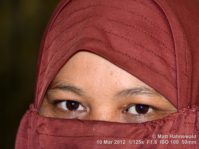 people, street portrait, headshot, face, eyes, eye contact, niqab, Muslim lady, sexy eyes, Indonesia, Sumatra, Medan