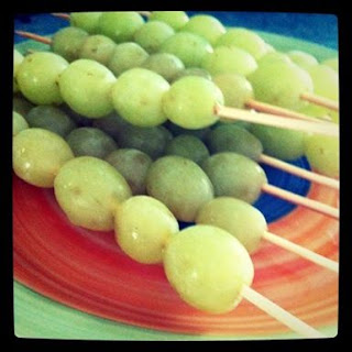 http://tinagray.me/frozen-grapes/