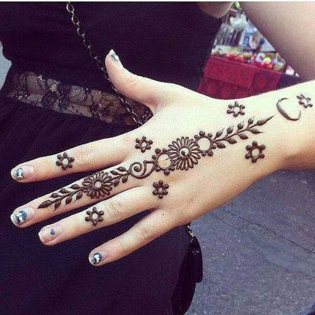 22 Excellent Henna Art Jari Tangan  makedes.com