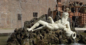 Fountain Statue at Heidelberg Castle