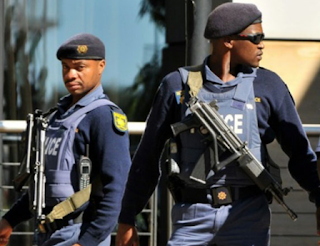 Two got away detainees 'shot dead' in South Africa 