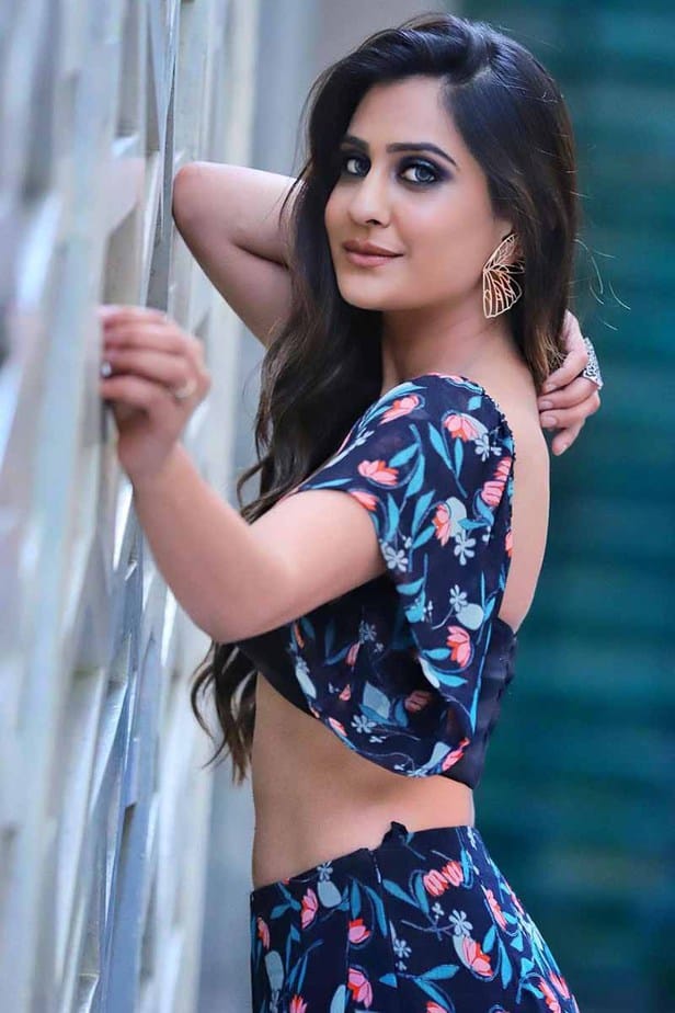 Actress Akanksha Bhalla Latest Hot Photos