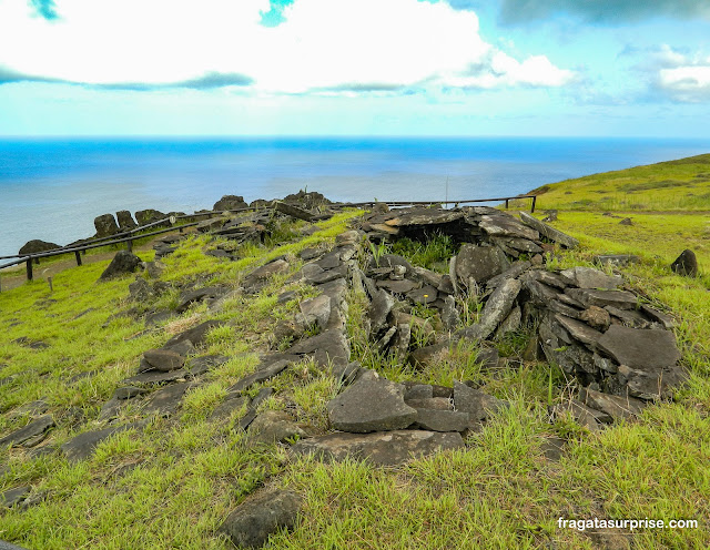 Sítio Arqueológico de Orongo na Ilha de Páscoa