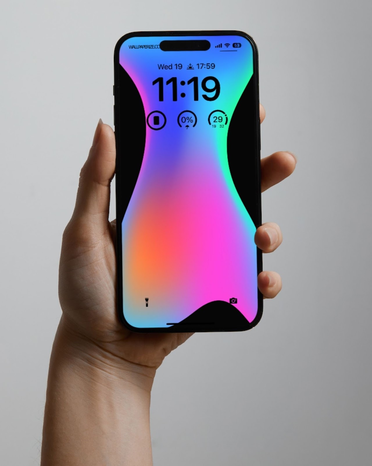 Ethereal Radiance: Aesthetic 4K Gradient Wallpaper Tailored for Your Singular Phone