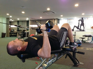 Iso-integration using a dumbbell bench press (start position)