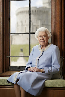 Queen Elizabeth II official platinum Jubilee portrait