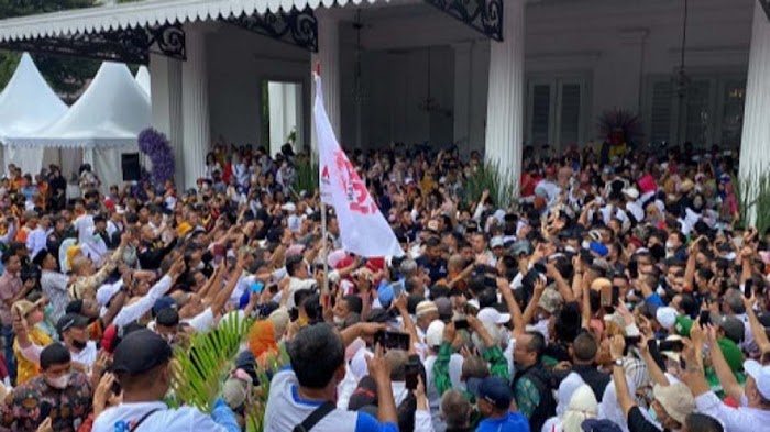 Hari Terakhir Menjabat Gubernur, Seruan “Anies Presiden” Menggema di Balai Kota DKI Jakarta