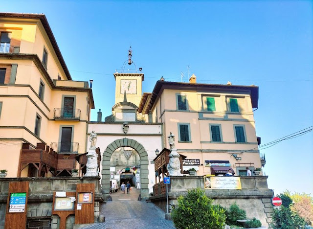 porta borgo soriano cimino