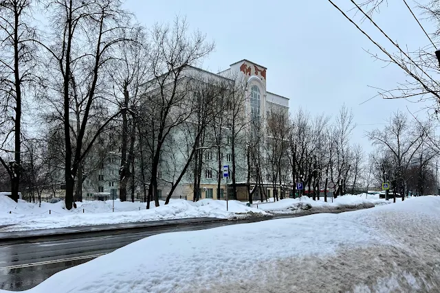 Кусковская улица, Перовский районный суд города Москвы (здание построено в 2007 году)