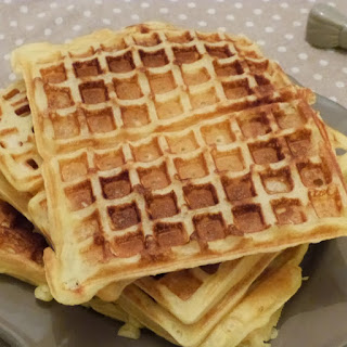 https://danslacuisinedhilary.blogspot.com/2014/03/recette-de-gaufre-de-cyril-lignac.html