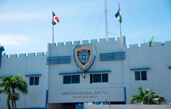 Policías del tumbe en Barahona también vendieron un fusil robado junto al cargamento