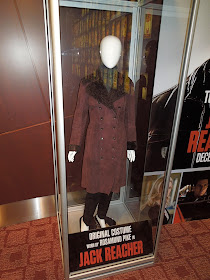 Rosamund Pike Jack Reacher movie costume