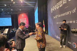 Gandi Sulistiyanto dapat Penghargaan dari Korean Importers Association