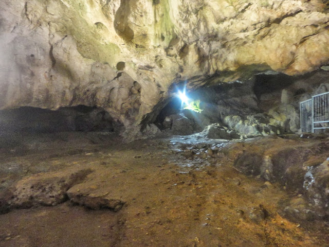 Cagnano Varano, Grotta dell'Arcangelo