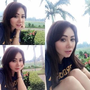 foto Femmy Permatasari cantik pamer paha