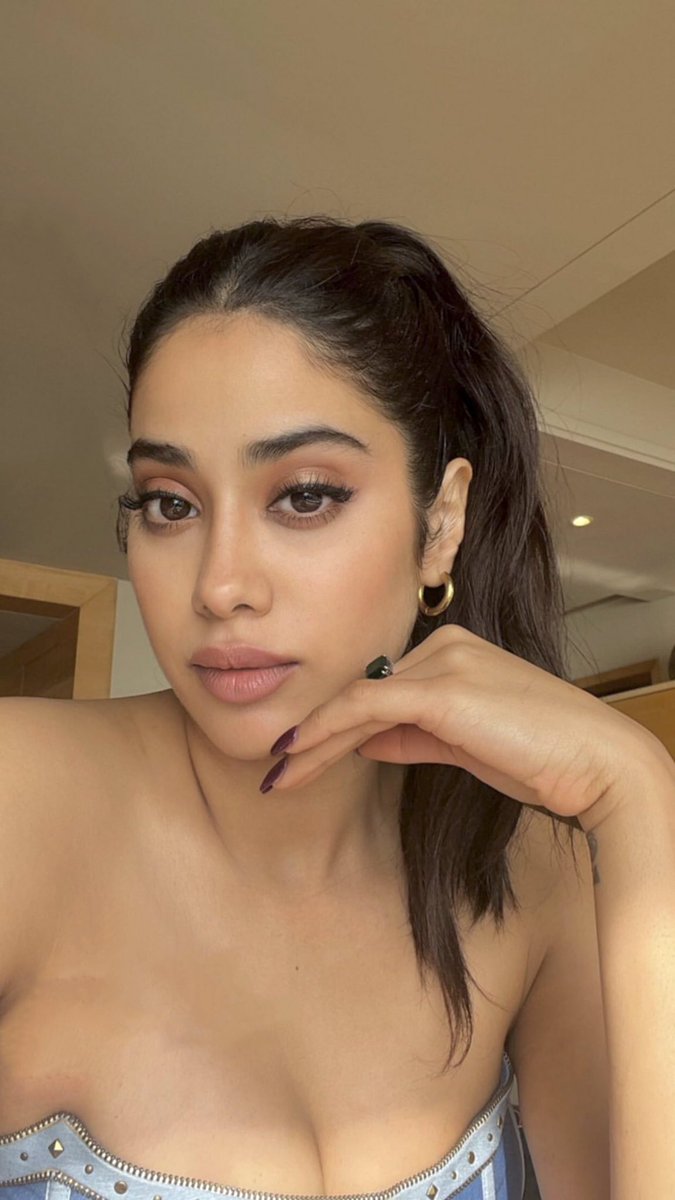 Janhvi kapoor pic