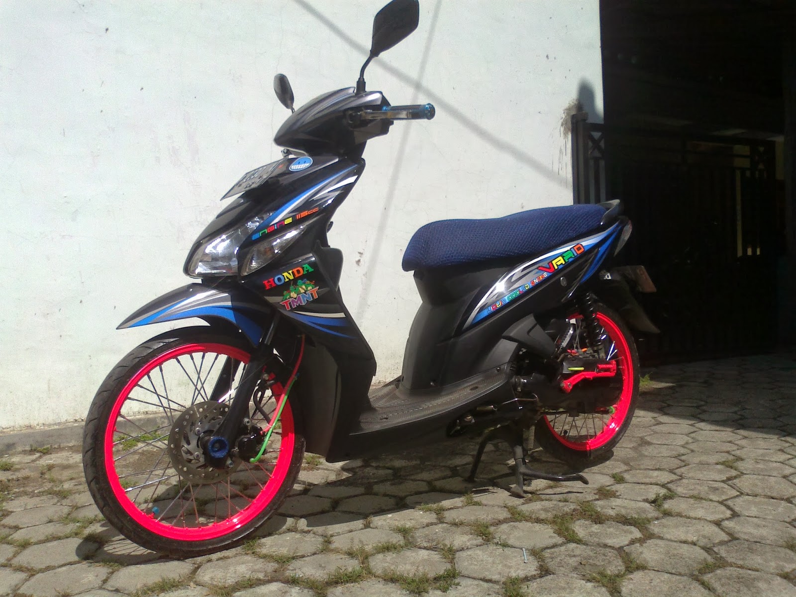 Koleksi Modifikasi Motor Vario 110 Ring 17 Terlengkap Velgy Motor