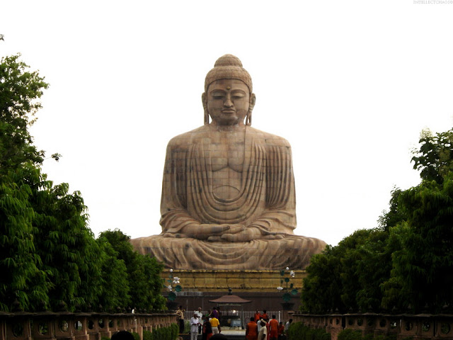 Beautiful Buddhist Statues and Temples in South and East Asia