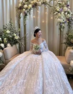 Lee Da-in wedding dress