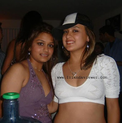 Hot Indian Girls and Aunties