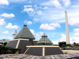 Tempat Wisata Di Surabaya - Tugu Pahlawan 5