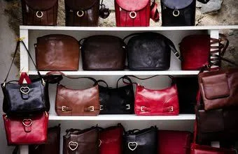 Tips When Buying Ladies Handbags