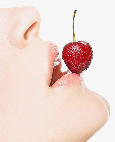 TÁM MỐI PHÚC CỦA MA QUỶ