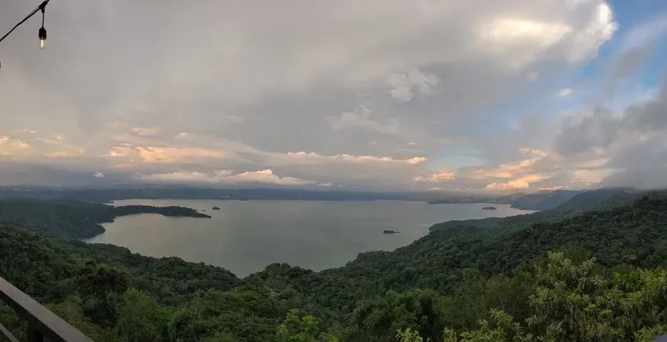 lago de ilopango visto desde la ruta panorámica