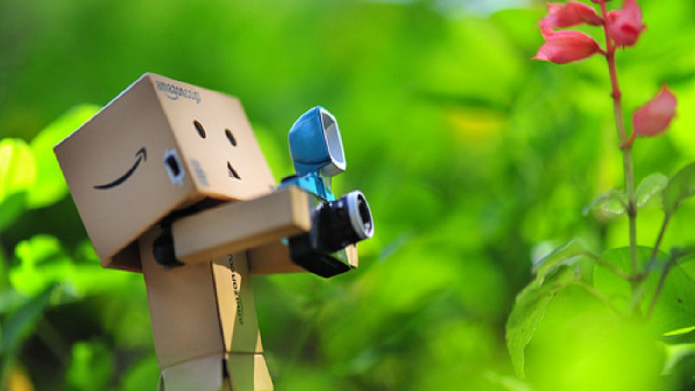 Si Danbo Kardus: Wallpaper Foto Danbo Galau Terbaru