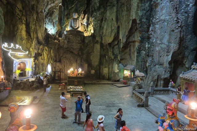 Huyen Khong Cave.