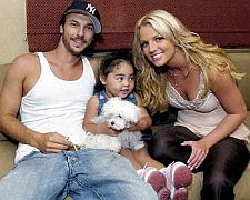 The happy family of britney spears with husband kevin fedderline