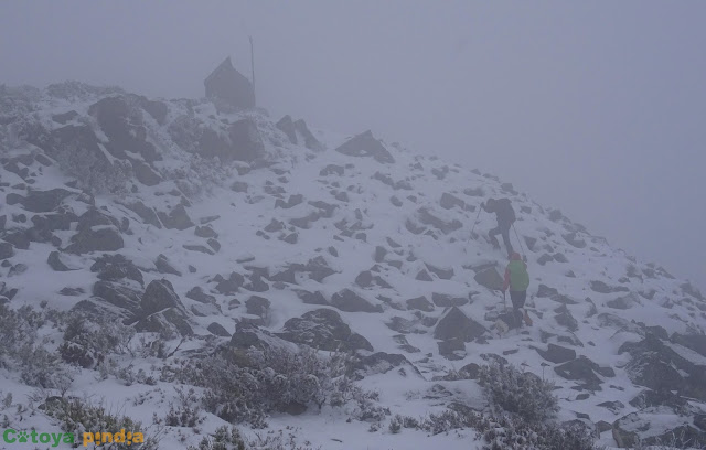 Ruta circular al Pico Horru, techo del concejo de Belmonte, en la Sierra de la Manteca