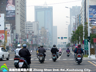 高雄市美麗島大道Zhong Shan 2nd. Rd.,Kaohsiung City.