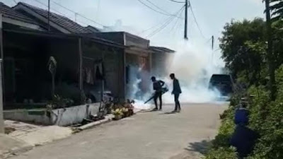 Cegah Penyakit DBD, Perumahan Puri Delta Kiara Lakukan Fogging