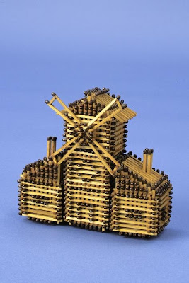 Miniatur Properti  yang Terbuat dari Korek Api