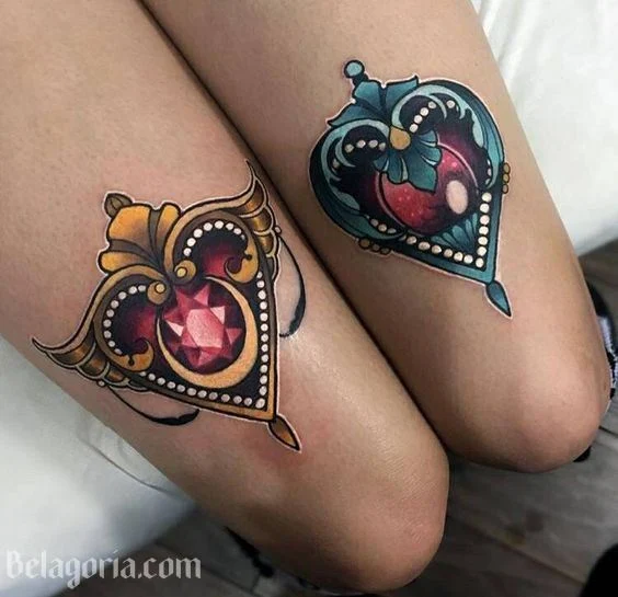 vemos un tatuaje de joya en 3d