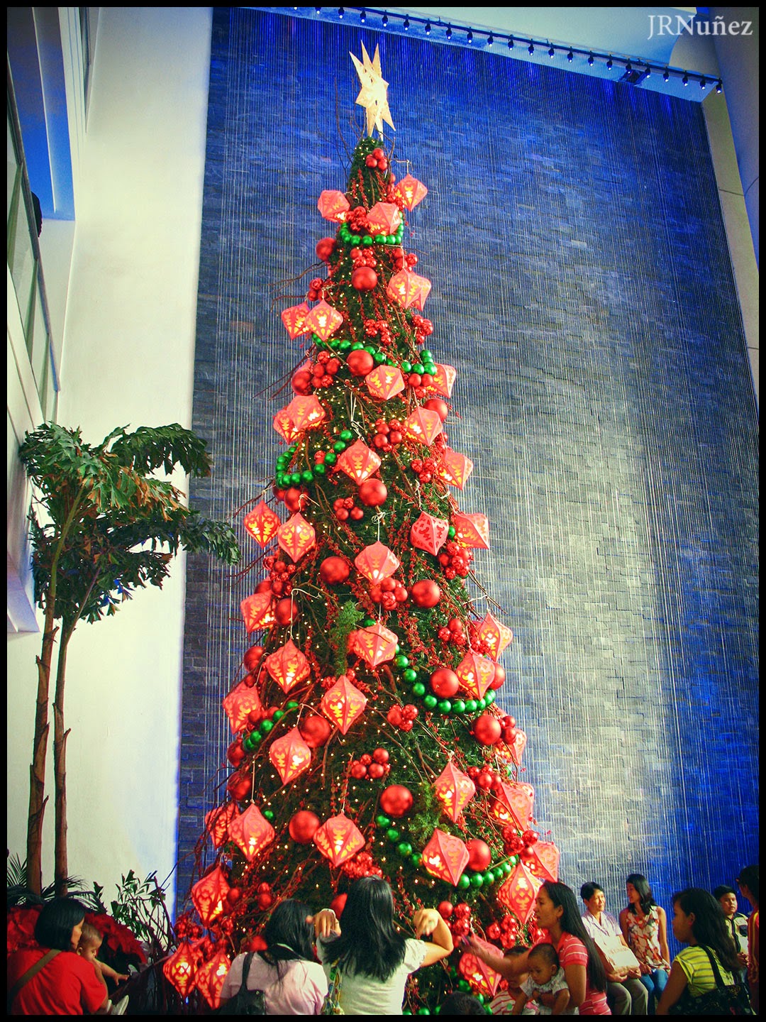 Christmas Tree at Glorietta 2013