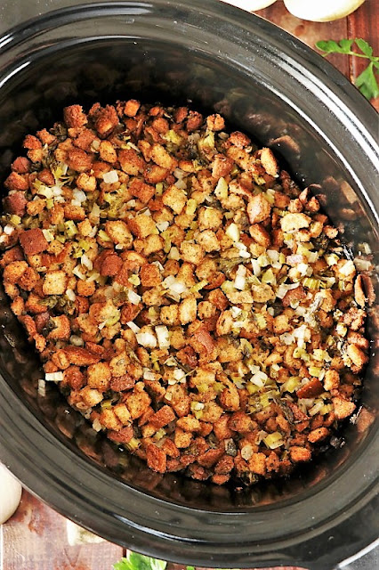  it frees upward that oven infinite for all those other tasty vacation side dishes nosotros dear Slow Cooker Stuffing {or Dressing ... or whatever y'all telephone telephone it!}