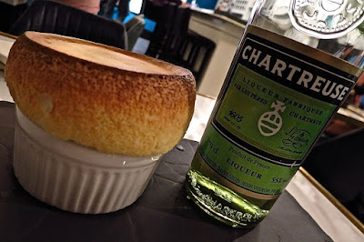 Soufflé, soufflé a la Chartreuse