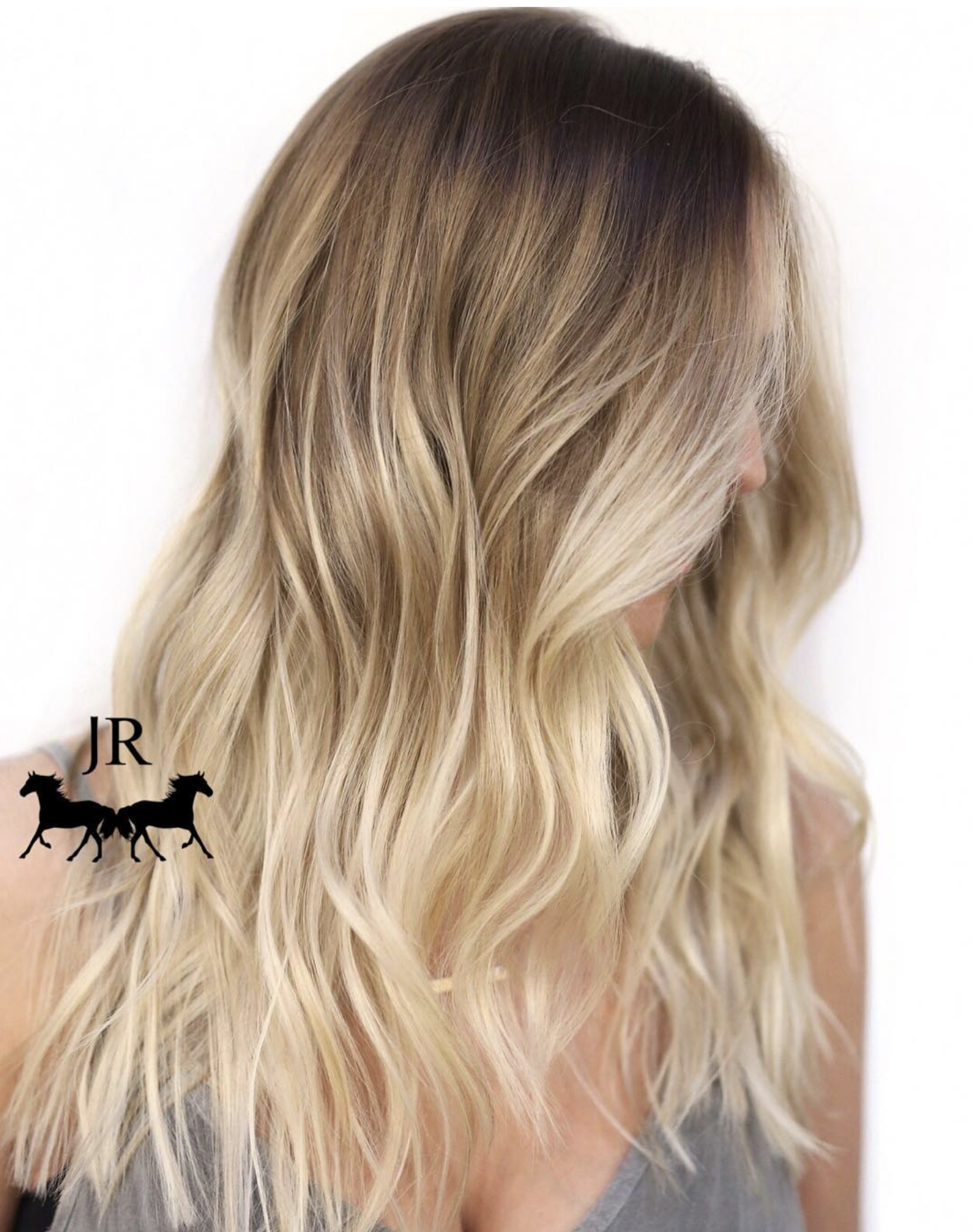 easy and beautiful hairstyle for long hair 2023