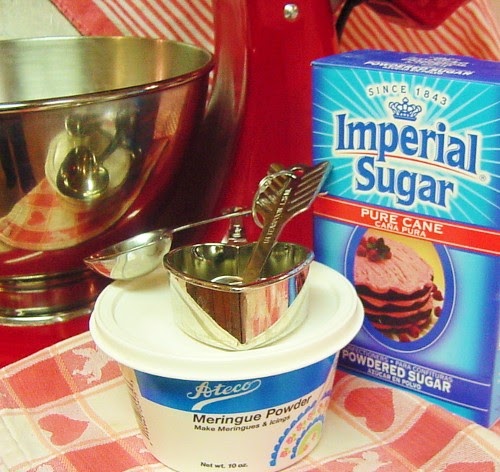Royal Icing and Icing Bags - Bake at 350°