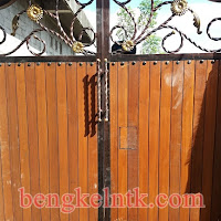 Pintu/Pagar Motif