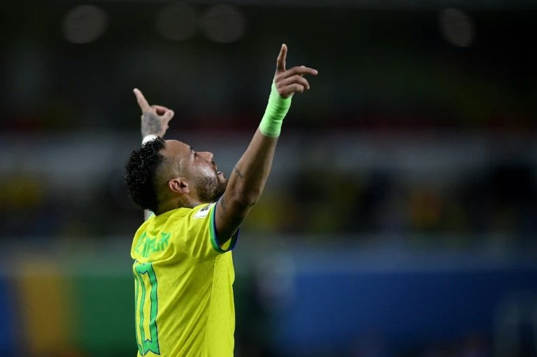 Two-goal Neymar breaks Pele's record as Brazil crush Bolivia 5-1