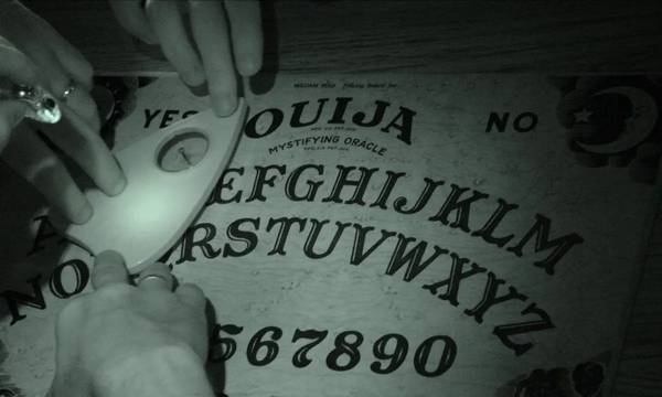 Cinque storie sulle tavole Ouija che ti faranno venire i brividi