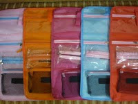 gambar toilet pouch organizer” title=